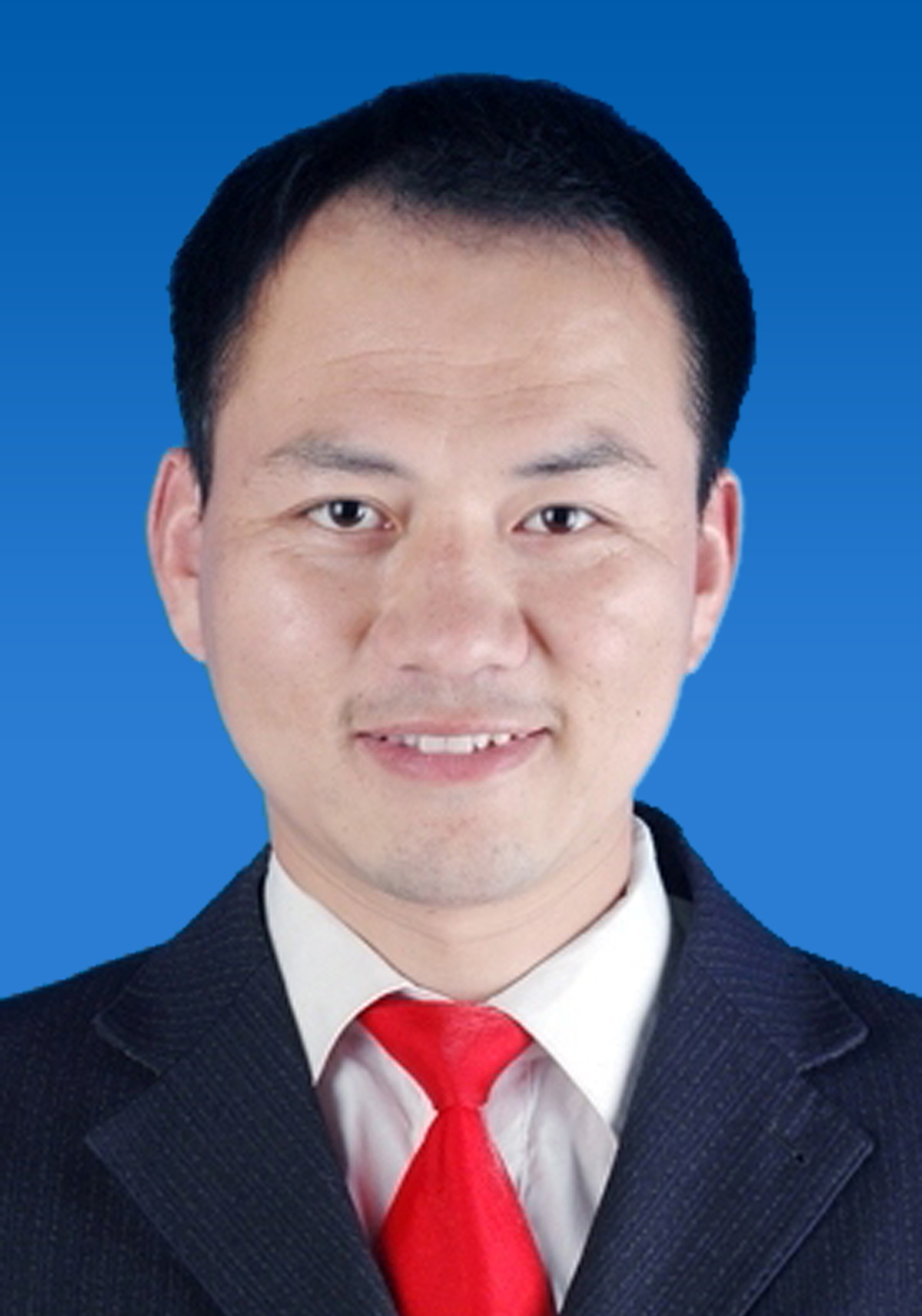 梁明
